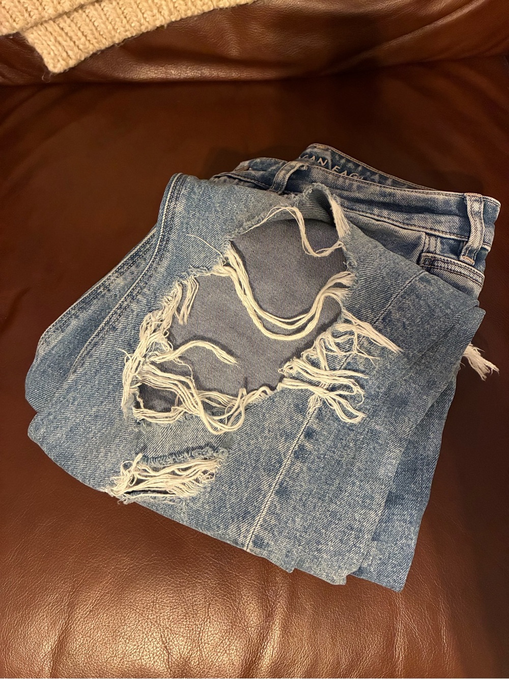American Eagle Outfitters Distressed Cropped Jeans - Light Blue